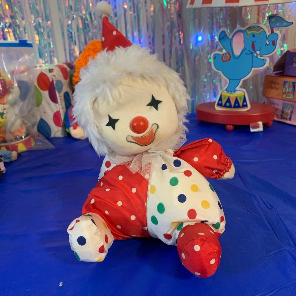 Musical baby clown